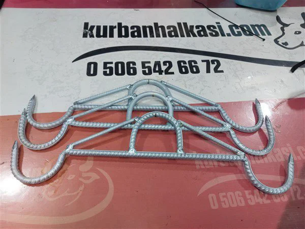 20230616_231506.jpg Küçükbaş Hayvan Arka Ayak Askı Demiri - Detay Görsel 6