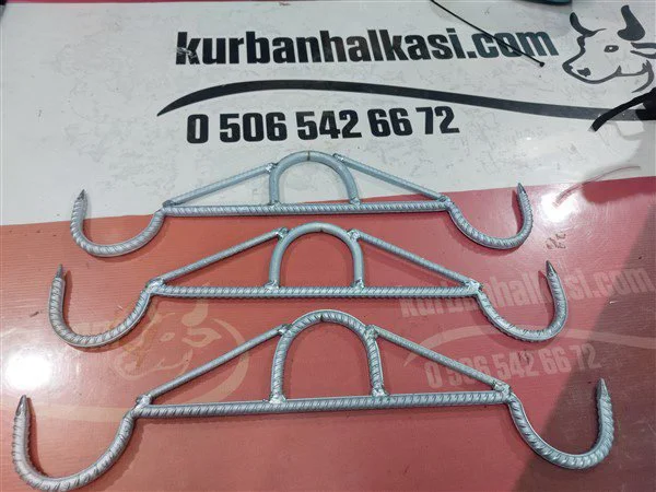 20230616_231520.jpg Küçükbaş Hayvan Arka Ayak Askı Demiri - Detay Görsel 5