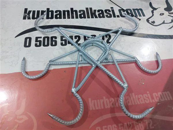 20230616_231626.jpg Küçükbaş Hayvan Arka Ayak Askı Demiri - Detay Görsel 2