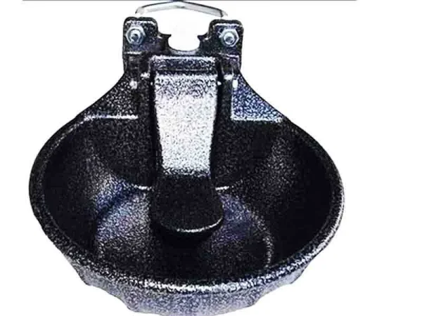 Dilli-Otomatik-Hayvan-Yalagi-6-kg-Pik-Dokum-Suluk-Besi-ve-sut-sigirlari-icin-ideal-Yuksek-kaliteli-pik-dokum-hayvan-sulugu-2.jpg Pik Döküm Dilli Otomatik Hayvan Suluk Yalağı (6 kg) - Detay Görsel 1