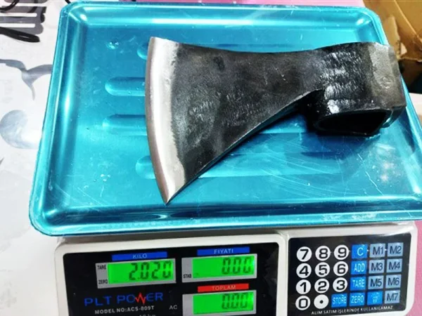 Kok-kemik-baltasi-3.jpg Dövme Çelik Kök Kemik Kesme Baltası - Detay Görsel 1