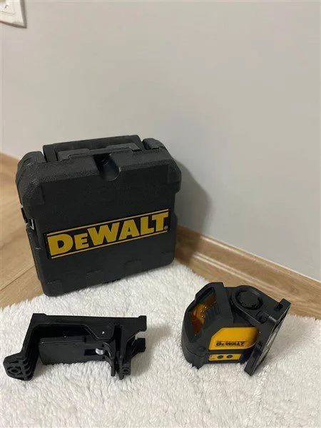 WhatsApp-Image-2023-09-13-at-10.12.03-3.jpg Dewalt 12 Eksen Çapraz Çizgi Lazer Terazi (Çift Bataryalı) - Detay Görsel 20