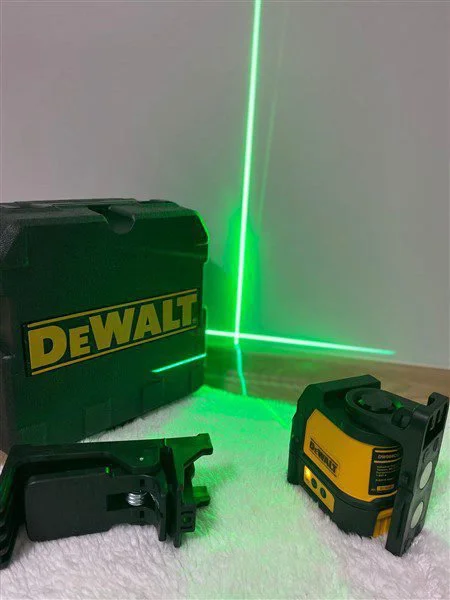 WhatsApp-Image-2023-09-13-at-10.12.04-1.jpg Dewalt 12 Eksen Çapraz Çizgi Lazer Terazi (Çift Bataryalı) - Detay Görsel 19