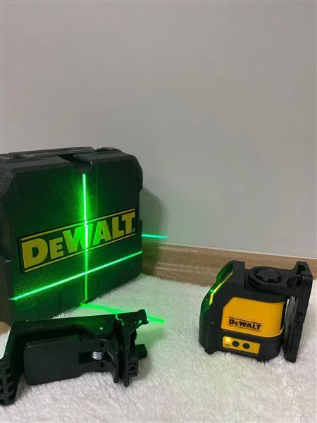 WhatsApp-Image-2023-09-13-at-10.12.04-2.jpg Dewalt 12 Eksen Çapraz Çizgi Lazer Terazi (Çift Bataryalı) - Detay Görsel 17