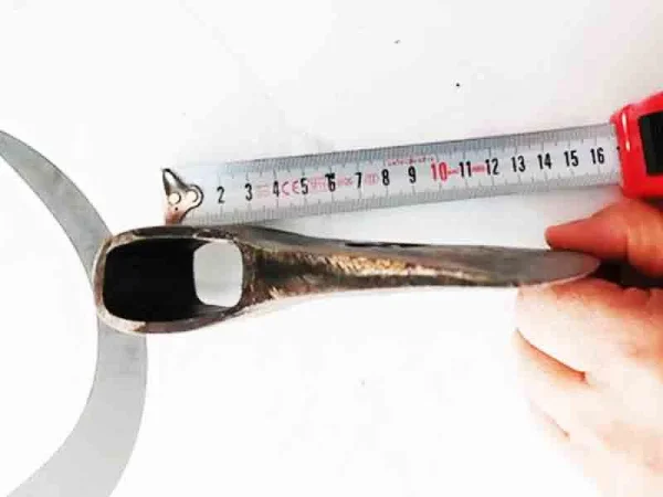 balta-duz-normal-orman-baltasi-72-2.jpg Özel Dövme El Yapımı Kasap Baltası (No: 72) - Detay Görsel 3
