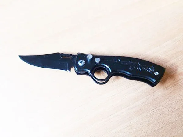 el-cakisi-otomatik1.jpg Otomatik Mini Cep Çakısı - Detay Görsel 4