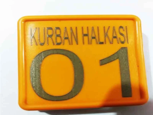 markalama-isaretleme-boyun4.jpg Ayarlanabilir Plastik Büyükbaş Boyun Numaratörü - Detay Görsel 2